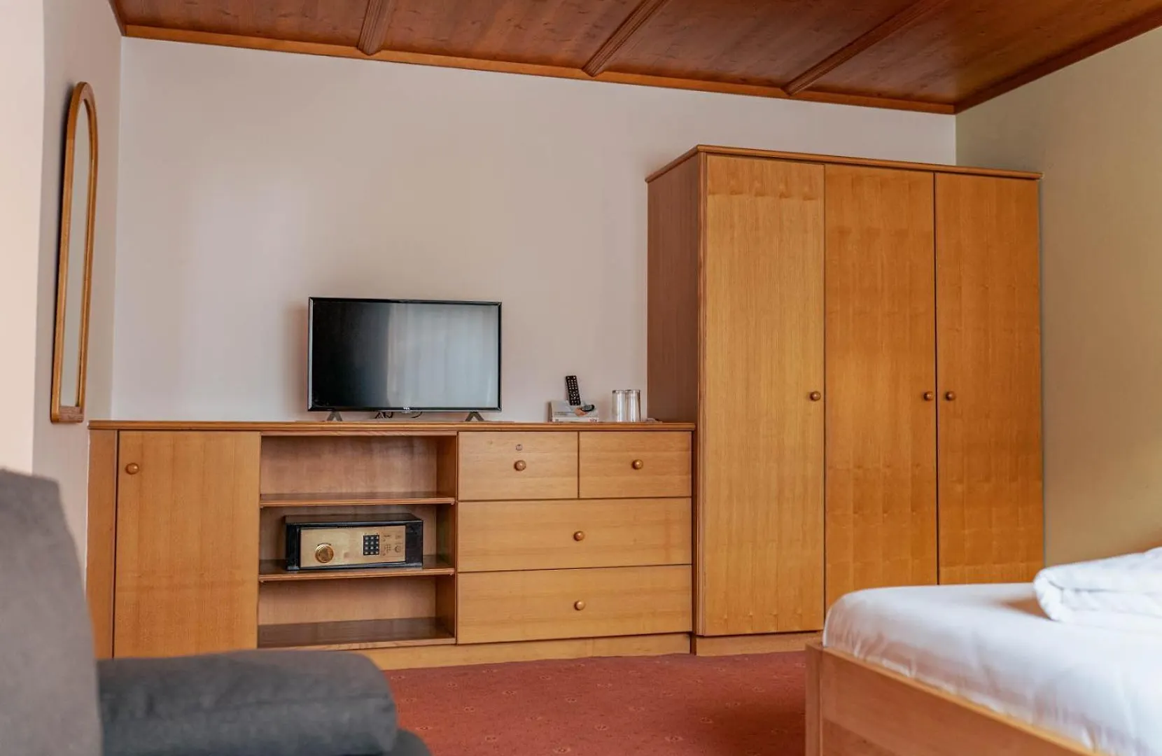 Hotel Donnerhof Fulpmes 4*,